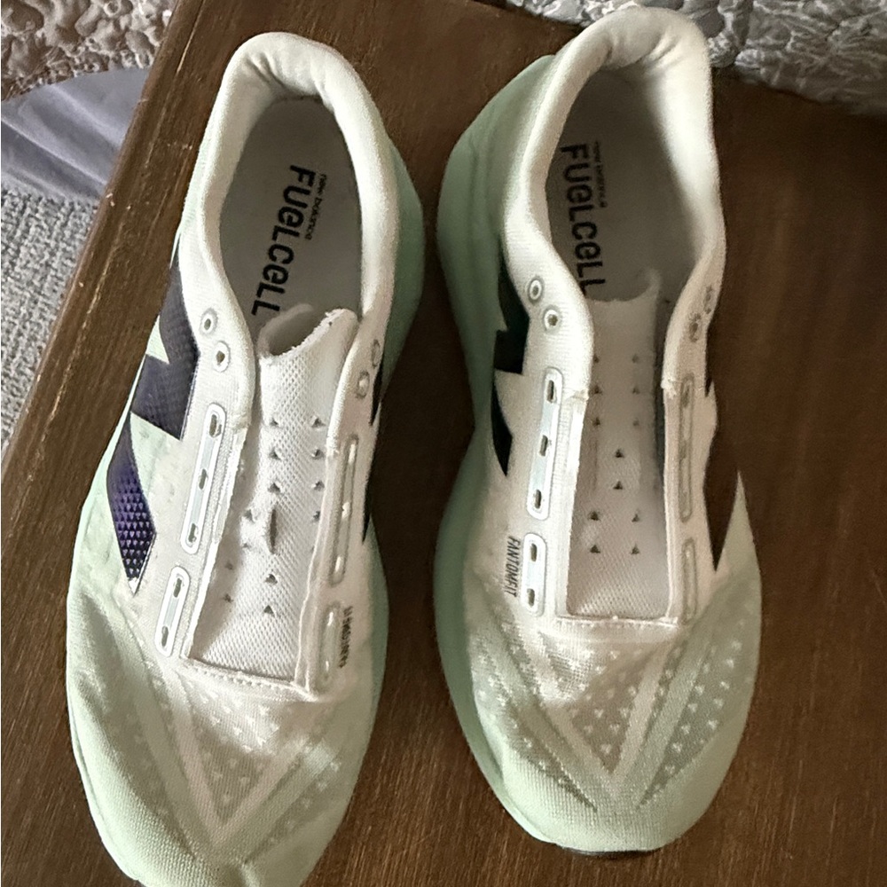 New Balance FuelCell Athletic Shoes in Clear Green and Purple Ladies 10B